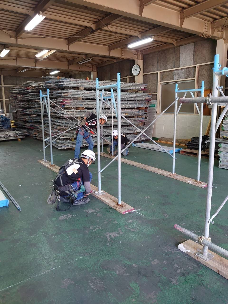 <span  class="uc_style_uc_tiles_grid_image_elementor_uc_items_attribute_title" style="color:#ffffff;">106384</span>