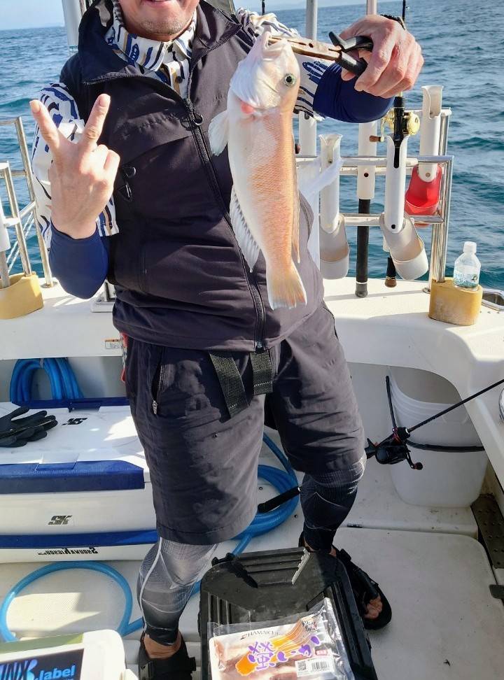 <span  class="uc_style_uc_tiles_grid_image_elementor_uc_items_attribute_title" style="color:#ffffff;">247296_0</span>